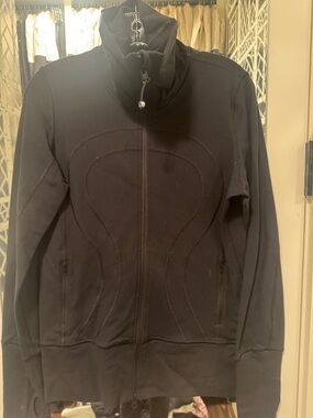 lululemon athletica Black Full-Zip Bomber Jacket